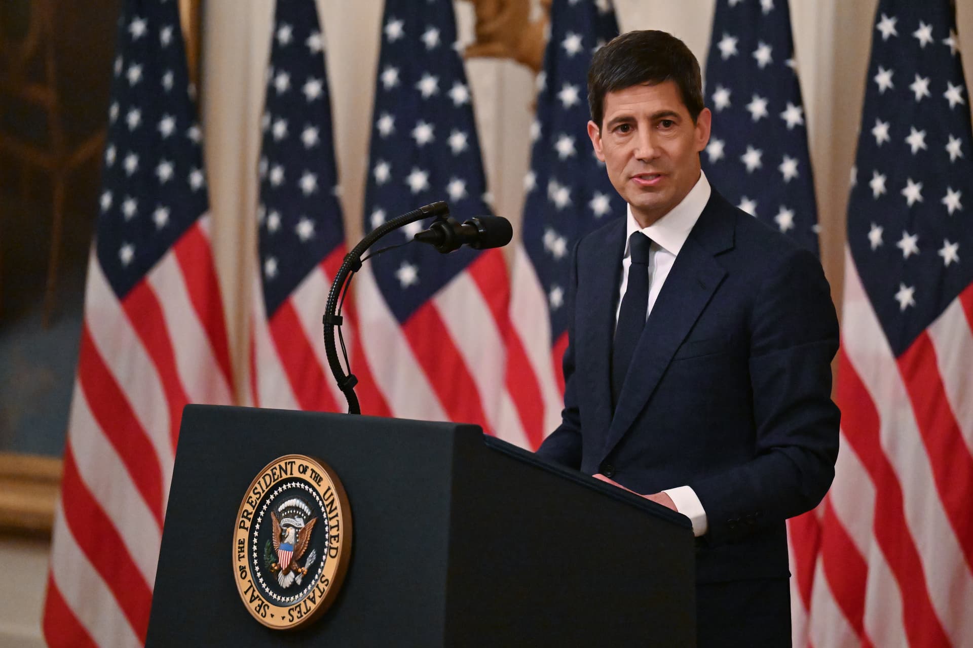 Chairman of the Federal Reserve Kevin Warsh delivers remarks after being sworn in during a swearing-in ceremony in the East Room of the White House on May 22, 2026. (Roberto Schmidt /Getty Images)