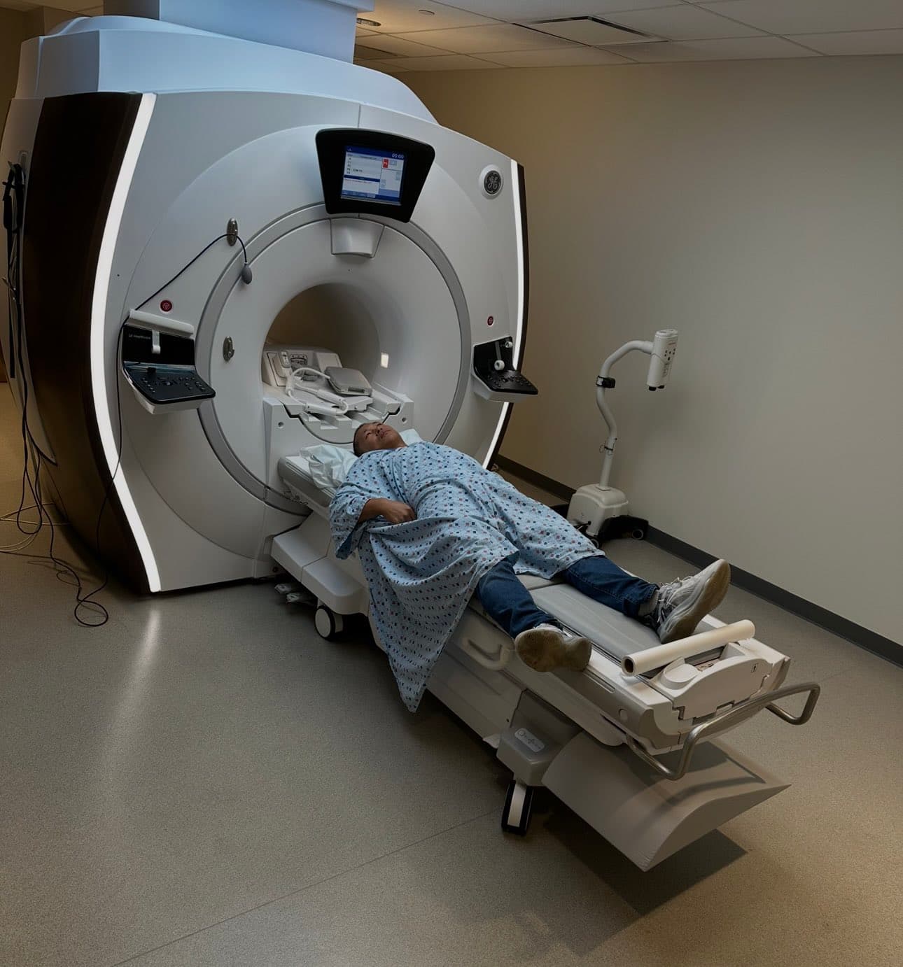 Jie Lijian undergoing examination after a car accident in Utah on May 31, 2026. (Courtesy of Jie Lijian)