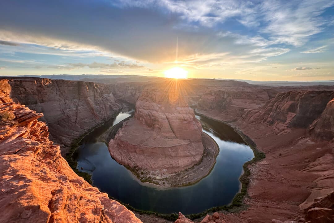 Sunset from Horseshoe Bend in Glen Canyon National Recreation Area, near Page, Ariz., on July 27, 2026. (Luyi Liu/The Epoch Times)