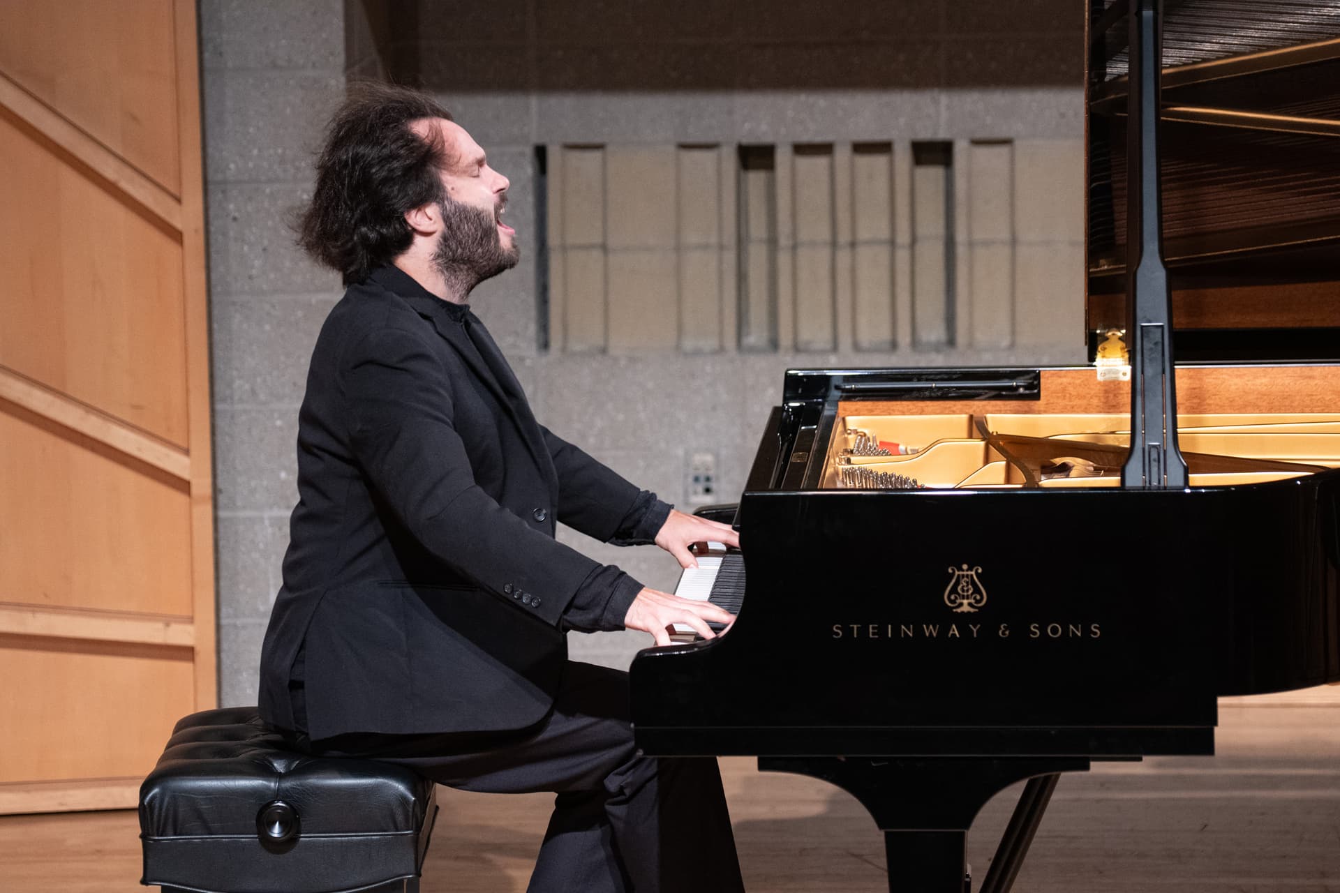 Antonii Baryshevskyi, Sixth NTD International Piano Competition Gold Award winner, performs as a guest artist at the winners’ concert of the Eighth NTD International Piano Competition. (Larry Dai/The Epoch Times)