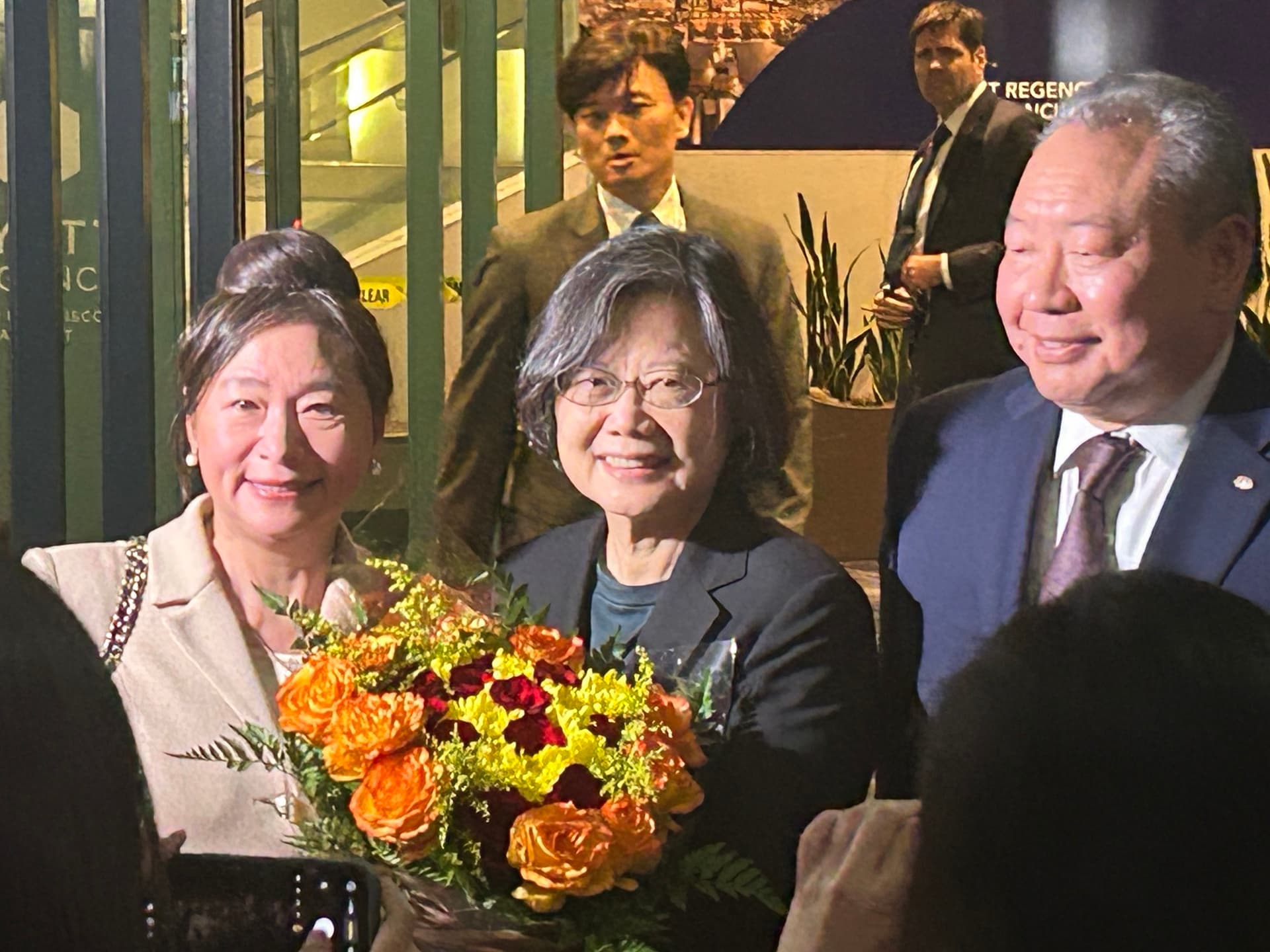 Former Taiwanese President Tsai Ing-wen (C), Taiwanese Ambassador Yui Tah-ray (R), and Taiwanese Overseas Affairs Councilor in Northern California Wei Dezhen (L) outside the Hyatt Regency hotel in Burlingame, Calif., on Oct. 5, 2026. (Chu Zhou/The Epoch Times)
