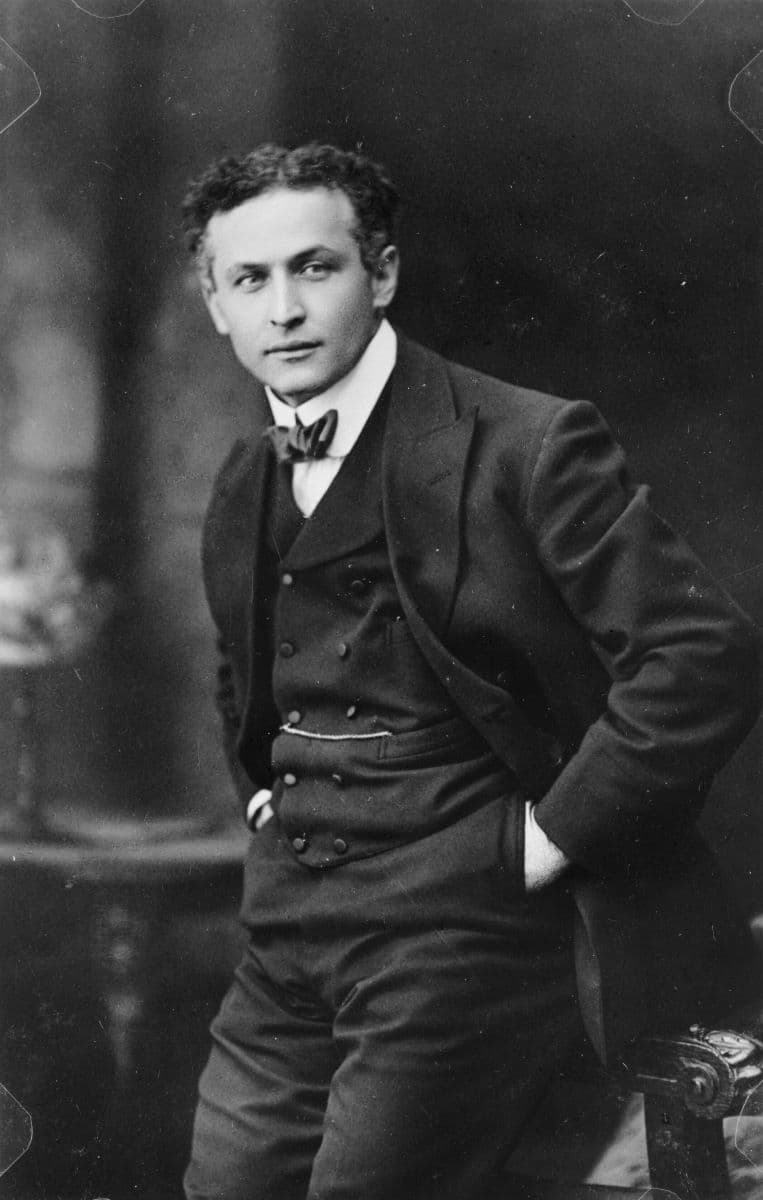 Harry Houdini, circa 1913. Library of Congress. (Public Domain)