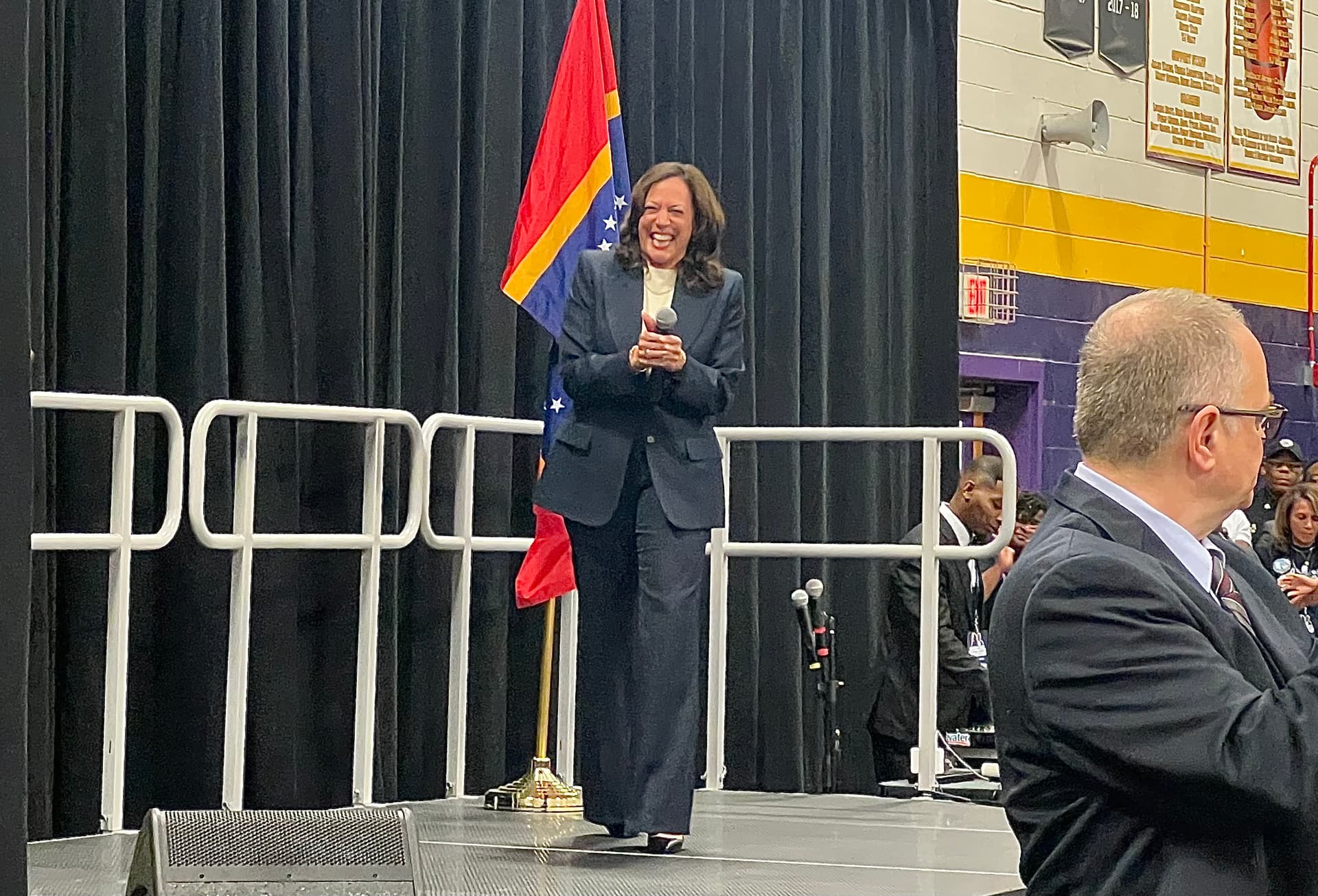 Former Vice President Kamala Harris urged people in Mississippi to vote for U.S. Senate candidate Scott Colom at a rally at Columbus High School on Oct. 22, 2026. (Jacki Thrapp/The Epoch Times)
