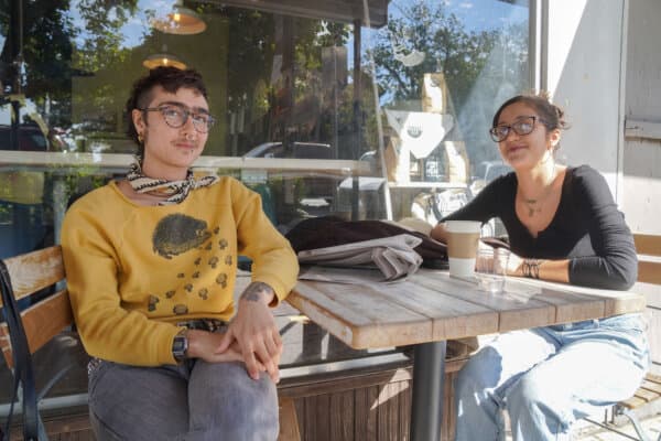 Fox Gallela and Allison Ekrot outside a cafe in San Marcos, Texas, on Oct. 16, 2026. (Nathan Worcester/The Epoch Times)