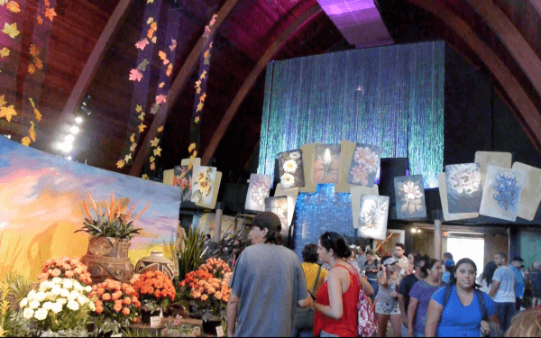 The "Flowers of the Southwest" exhibit is shown in the garden pavilion at the Los Angeles County Fair on Sept. 8, 2018. (Mandy Huang/The Epoch Times)