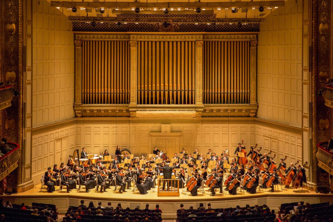 Classical music can improve brain function and reduce stress. It also can evoke a sense of sacredness, inspiring gratitude and reverence. Shen Yun Symphony Orchestra performing at the Boston Symphony Hall on Oct. 13, 2018. (NTD Television)