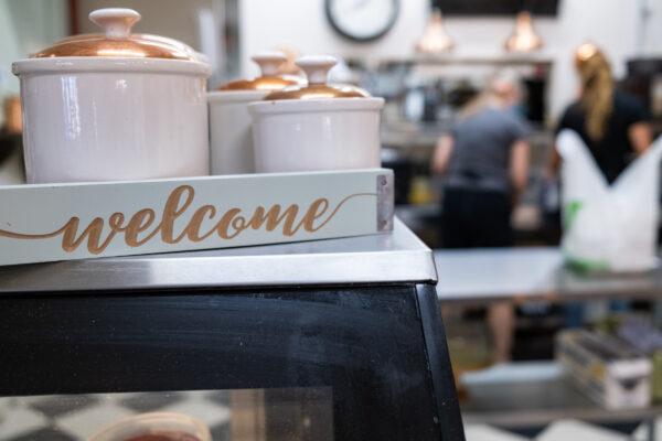 Staff work in the Kopper Kettle restaurant in Yucaipa, Calif., on July 10, 2020. (John Fredricks/The Epoch Times)