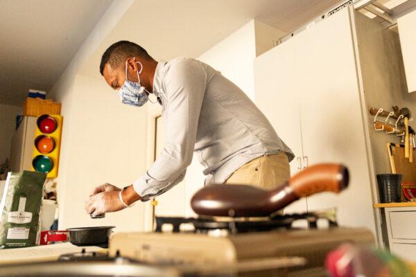 Azerone Perkins roasts coffee beans for his new business in Trabuco Canyon, Calif., on Feb. 5, 2021. (John Fredricks/The Epoch Times)