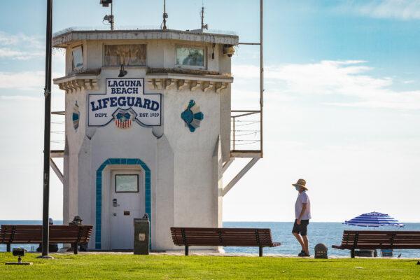 People partake in beachside activities in Laguna Beach, Calif., on Oct. 15, 2020. (John Fredricks/The Epoch Times)