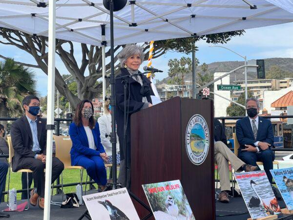Officials and environmental advocates gather to support banning offshore oil drilling in Laguna Beach, Calif., on Oct. 18, 2021. (Drew Van Voorhis/The Epoch Times)
