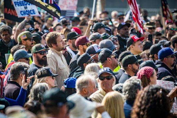 City workers and first responders of Los Angeles gather in front of Los Angeles City Hall in protest of the city's required vaccine mandates on Nov. 8, 2021. (John Fredricks/The Epoch Times)