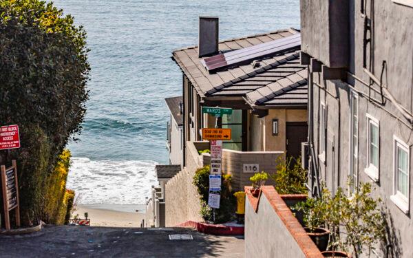Beachfront homes in Laguna Beach, Calif., on Jan 18, 2021. (John Fredricks/The Epoch Times)