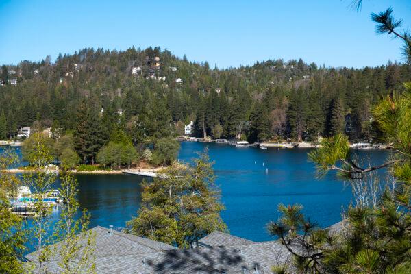 A room with a view at Lake Arrowhead Resort and Spa. Silverwood will be about an hour from Lake Arrowhead. (Benjamin Myers/TNS)