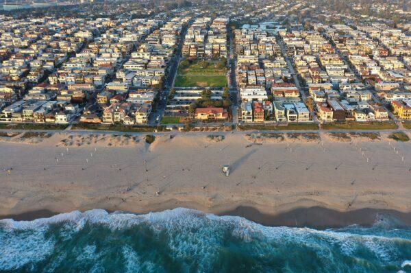 Bruce's Beach is wedged between expensive real estate in Manhattan Beach, Calif., on April 19, 2021. (Mario Tama/Getty Images)