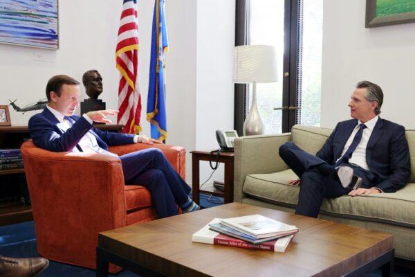 Sen. Chris Murphy (D-Connecticut) meets with Gov. Gavin Newsom. (Courtesy of the California Governor's office)