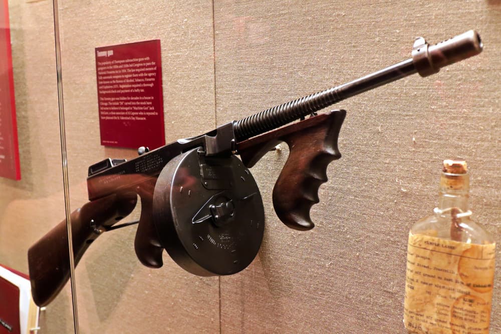 A Thompson submachine gun in the Las Vegas Mob Museum. (Usa-Pyon/Shutterstock)