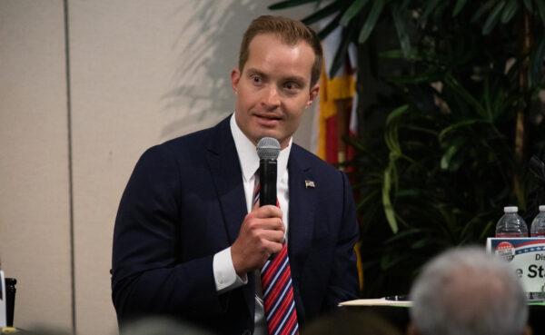 Newport Beach City Council candidate Joe Stapleton speaks at the Newport Beach Public Library in Newport Beach, Calif., on Aug. 18, 2022. (John Fredricks/The Epoch Times)