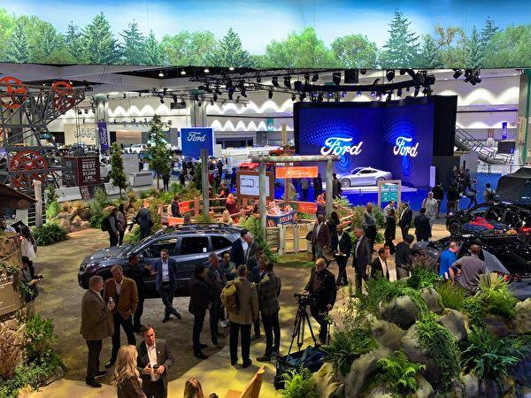 The Los Angeles Auto Show's 115th-anniversary edition at the LA Convention Center on Nov. 18, 2022. (Linda Jiang/The Epoch Times)