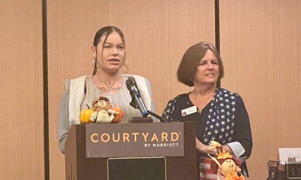 Alissa Creech (L) and Theresa Murphy, executive director of Precious Life, a Los Alamitos-based women’s shelter for pregnant women in need, speak at a West Orange County Republican Women’s Federated meeting in Cypress, Calif., on Nov. 19, 2022. (Carol Cassis/The Epoch Times)