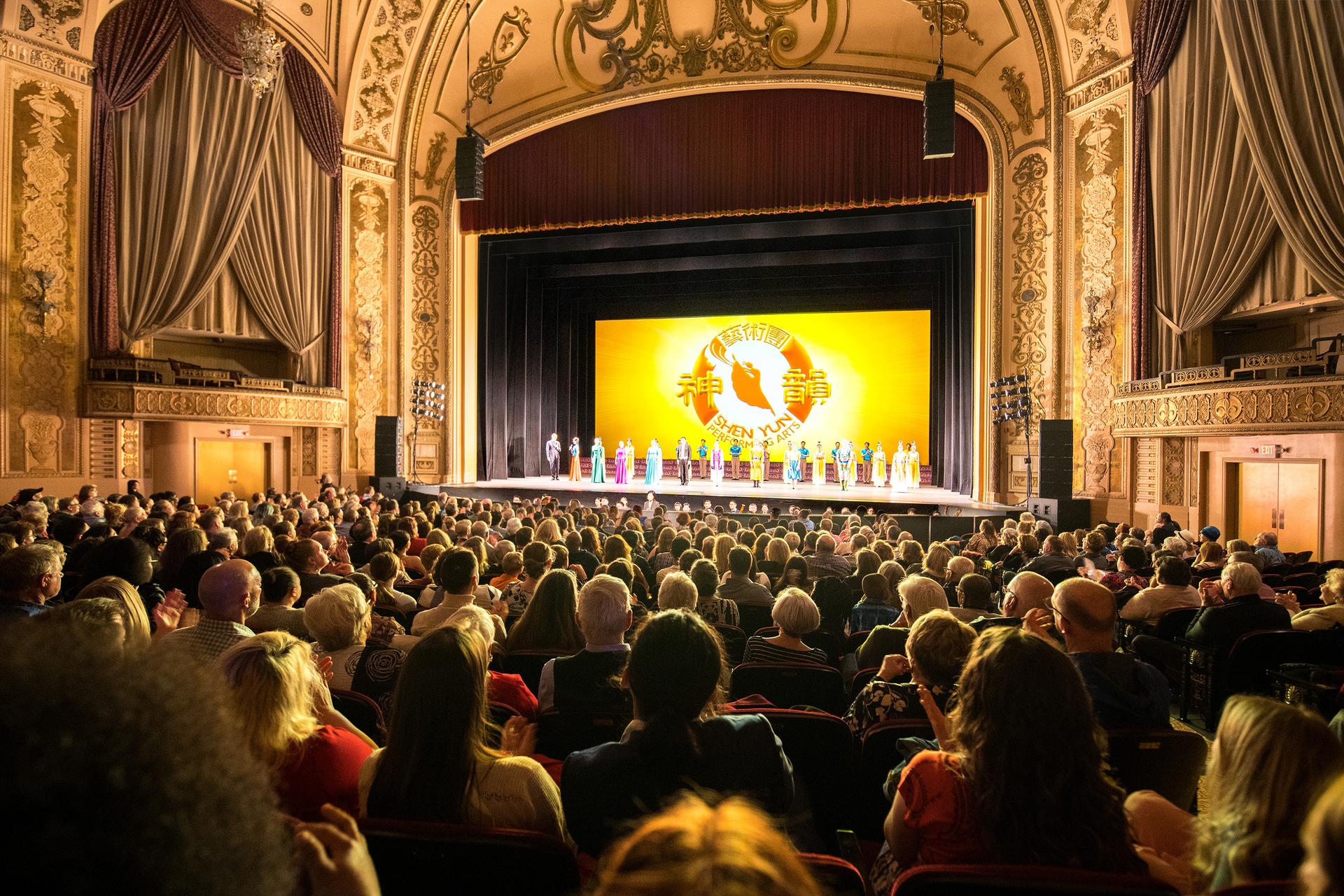 Shen Yun Performing Arts North America Company takes a curtain call at the Orpheum Theater in Omaha, Neb., on April 3, 2023. (Hu Chen/The Epoch Times)