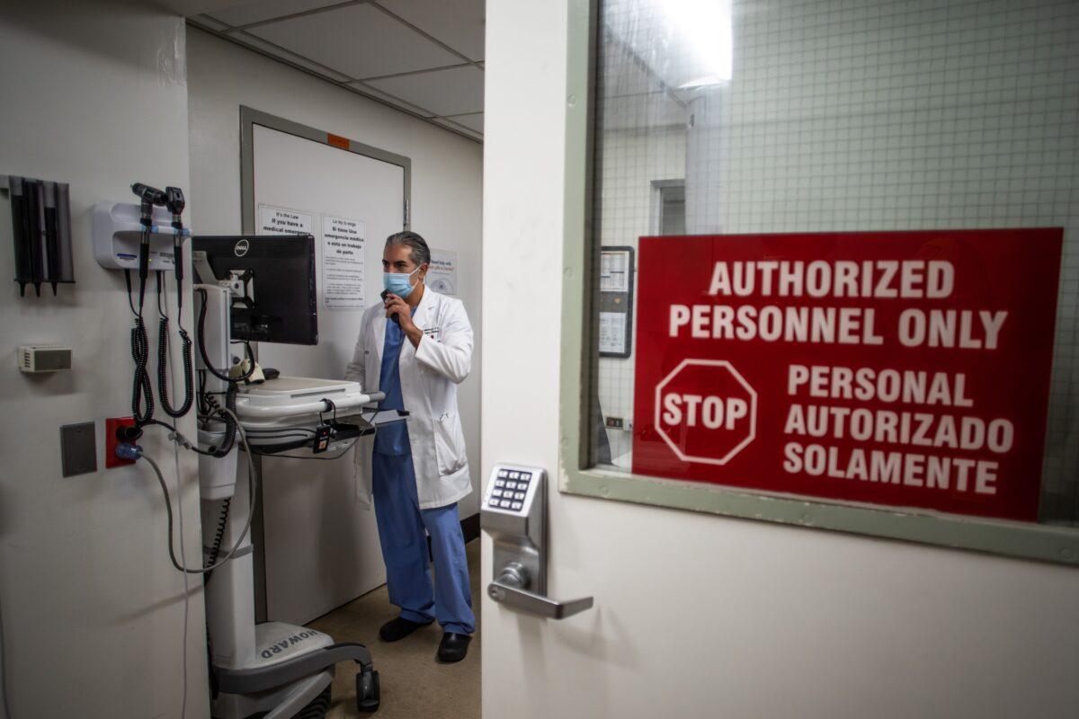 A doctor works at the Dignity Health–St. Mary Medical Center in Long Beach, Calif., on Dec. 17, 2020. (Apu Gomes/AFP via Getty Images)