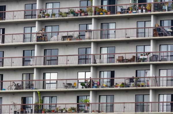 Apartments in Long Beach, Calif., on Nov. 1, 2021. (John Fredricks/The Epoch Times)