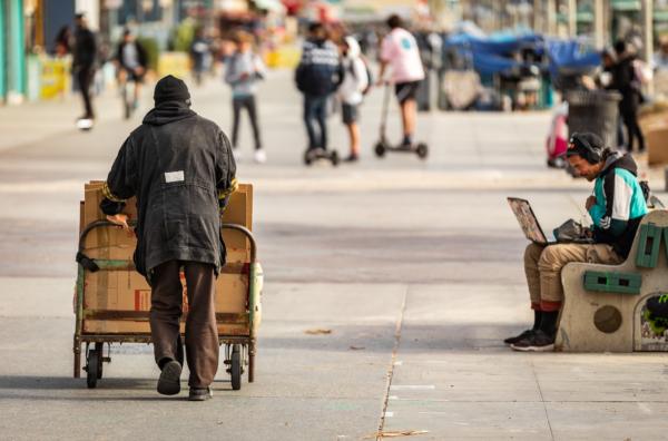 Homelessness in Venice Beach, Calif., on Jan. 27, 2021. (John Fredricks/The Epoch Times)