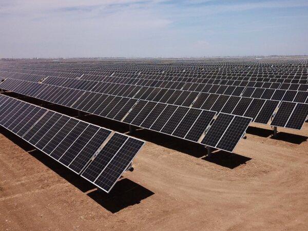 A solar panel range in what was once a field used for agriculture, in California's drought-stricken Central Valley near Huron, Calif., on July 23, 2021. (Robyn Beck/AFP via Getty Images)