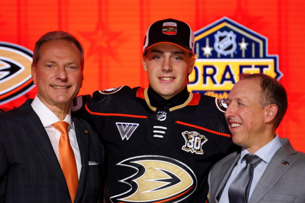 Top Ducks Rookie Could Take a Lesson From Former Anaheim Star