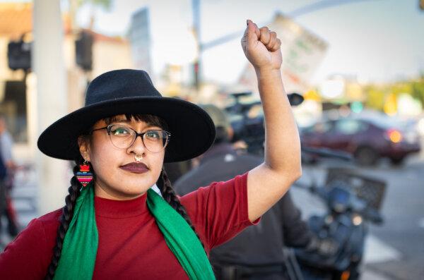 Maria Flores, a member of Unión del Barrio, gathers with supporters of Palestinians in Los Angeles on Oct. 12, 2023. (John Fredricks/The Epoch Times)