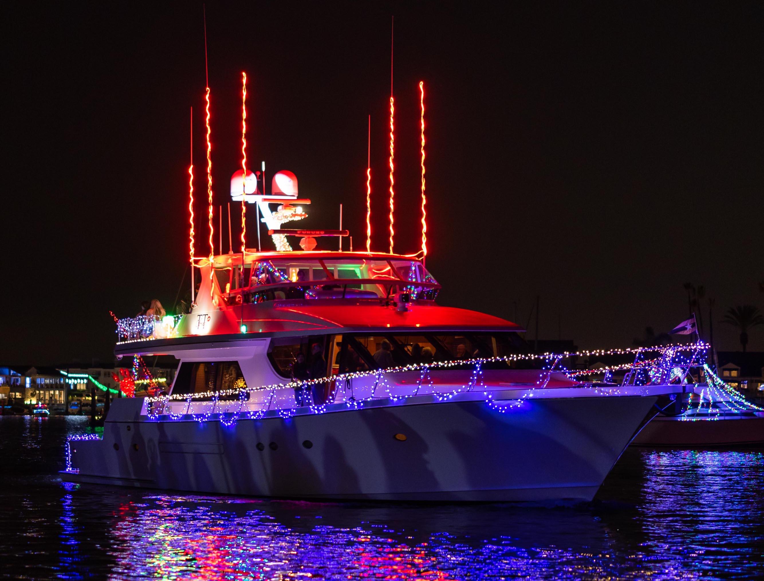 Annual Newport Beach Christmas Boat Parade a Hallmark of the Holidays