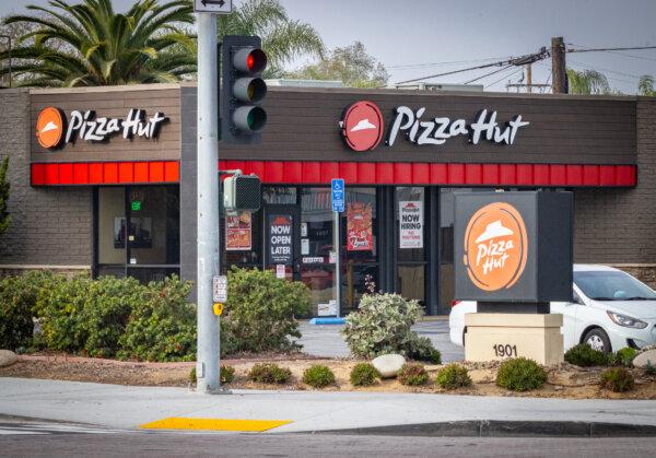 A Pizza Hut store in Costa Mesa, Calif., on Dec. 27, 2023. (John Fredricks/The Epoch Times)