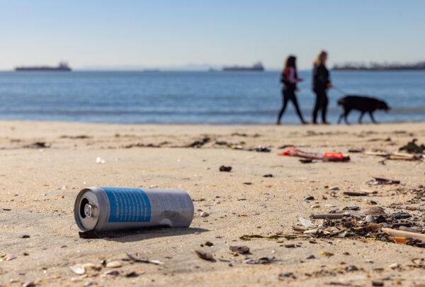 Trash lines the beaches after a brief rain storm in Long Beach, Calif., on Jan. 4, 2024. (John Fredricks/The Epoch Times)