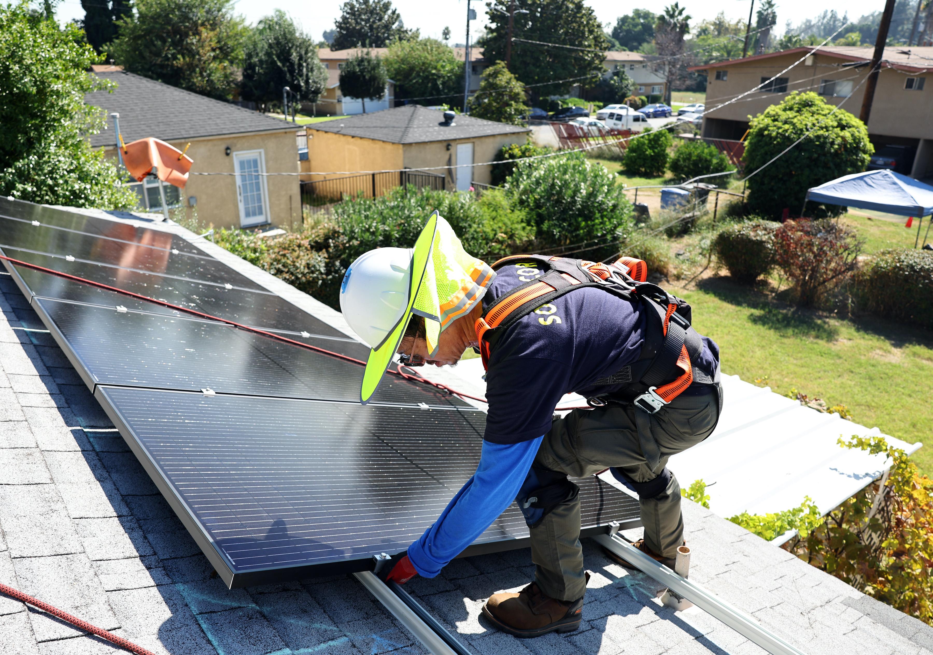 California Solar Rooftop Installations Drop by 80 Percent ‘Overnight’: Report