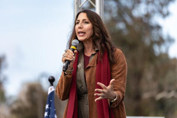 Kim Yeater speaks in San Ysidro, Calif., on Feb. 3, 2024. (John Fredricks/The Epoch Times)