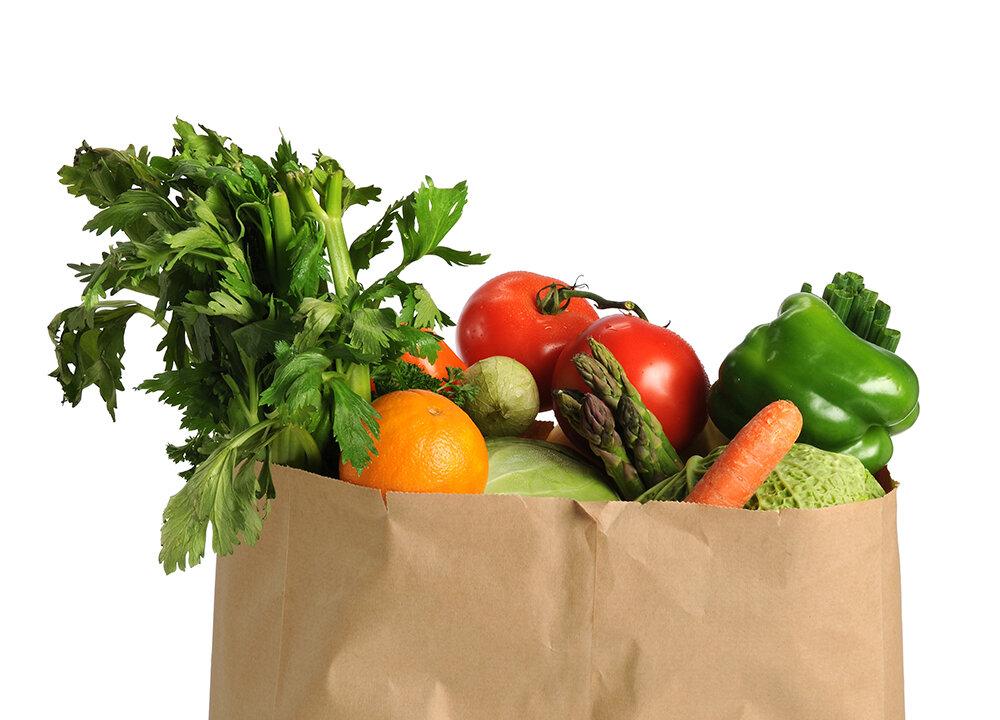 You don’t always have to buy fresh groceries in order to eat healthy. (Gino Santa Maria/Shutterstock)