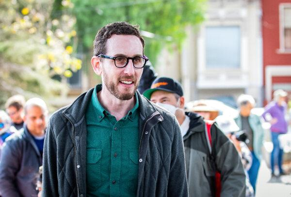 California state Sen. Scott Wiener hosts an event in San Francisco on Oct. 23, 2022. (John Fredricks/The Epoch Times)