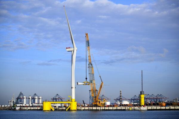 A 9.5 megawatt floating wind turbine for Scotland's Kincardine Offshore Wind project at assembly dock in The Netherlands. (Courtesy of Principle Power)