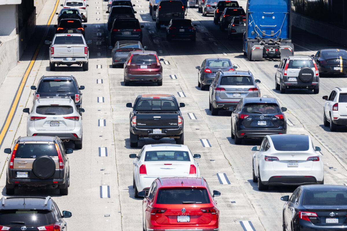 Traffic in Los Angeles on Aug. 7, 2024. (John Fredricks/The Epoch Times)