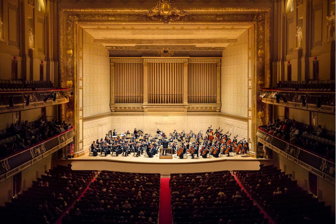 The Shen Yun Symphony Orchestra performs at the Boston Symphony Hall on Oct. 25, 2019. (Dai Bing/The Epoch Times)