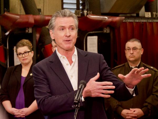 California Gov. Gavin Newsom speaks at Shasta College on Dec. 16. (Travis Gillmore/The Epoch Times)