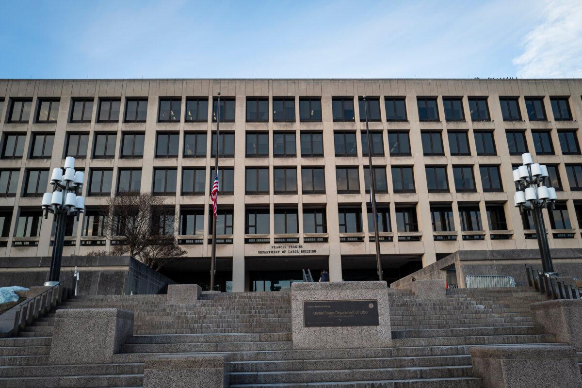 The U.S. Department of Labor in Washington on Jan. 14, 2025. (Madalina Vasiliu/The Epoch Times)