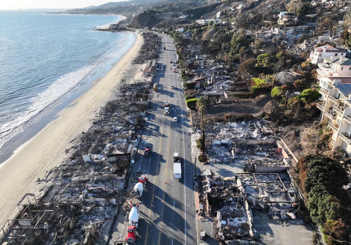 An aerial view of a beachside homes destroyed in the Palisades Fire along Pacific Coast Highway as wildfires cause damage and loss through the LA region on Jan. 16, 2025 in Malibu, California. (Mario Tama/Getty Images)