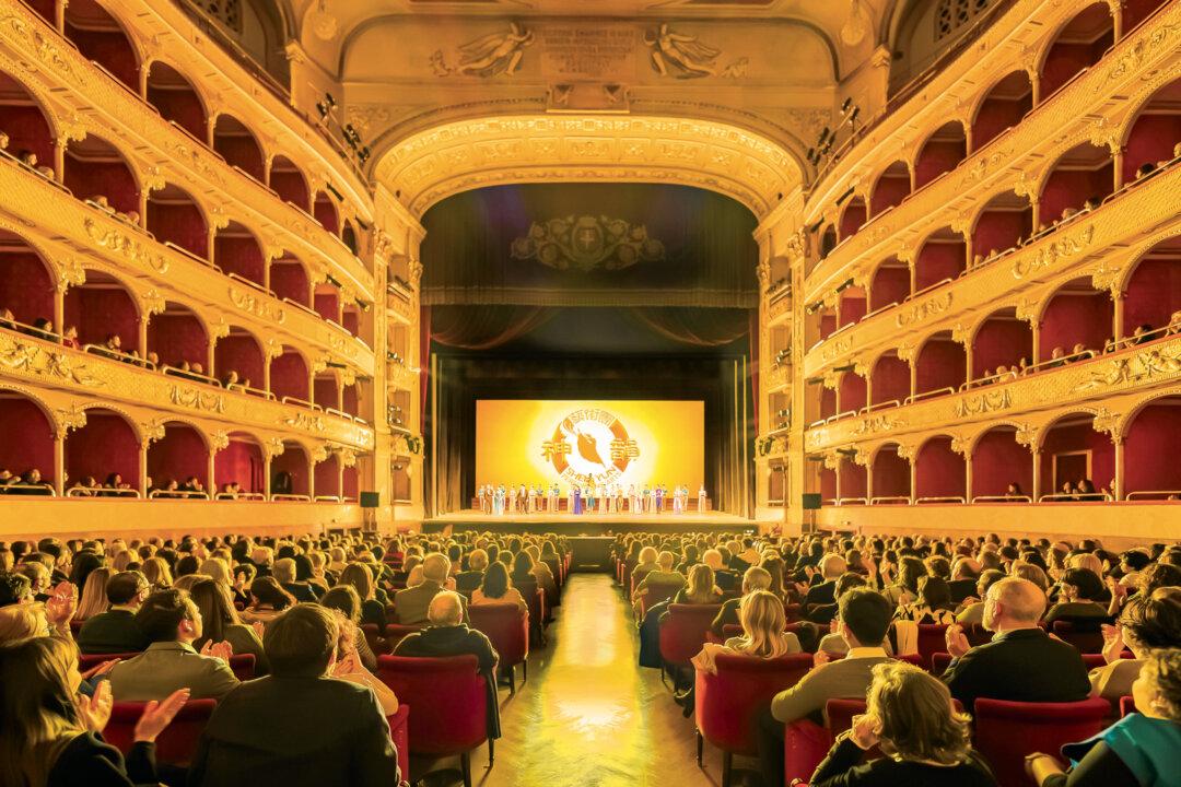 Shen Yun Performing Arts New York Company performs to a full house at the Teatro dell’Opera di Roma in Rome on Feb. 1, 2025. (Leo Botna/The Epoch Times)