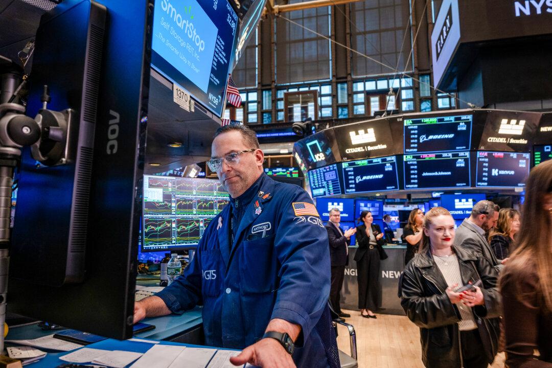 Traders work on the floor of the New York Stock Exchange moments before the closing bell and the start of President Donald Trump's announcement on reciprocal tariffs in New York City on April 2, 2025. (Spencer Platt/Getty Images)