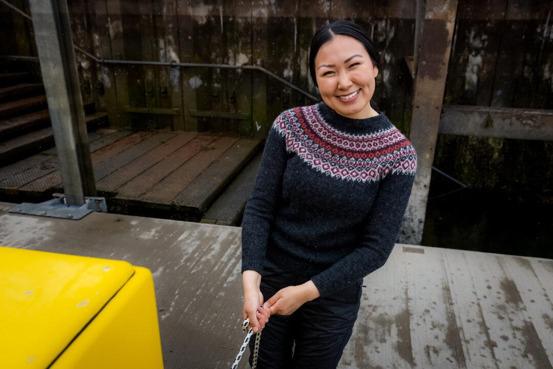 (Top) Pituffik Space Base, formerly known as Thule Air Base, a U.S. Space Force base located on the northwest coast of Greenland, on Oct. 4, 2023. (Bottom L) Tour guide Pakkutannguaq Larsen ties off a tourist boat in Nuuk, Greenland, on May 4, 2025. Larsen said that although she is in favor of Greenland's independence, she is not eager for more extractive industry. (Bottom R) Taatsi Olsen of Xploration Services Greenland looks at upcoming plans in Nuuk, Greenland, on May 4, 2025. The company supports mineral exploration on the island. (Thomas Traasdahl/Ritzau Scanpix/AFP via Getty Images, John Fredricks/The Epoch Times)