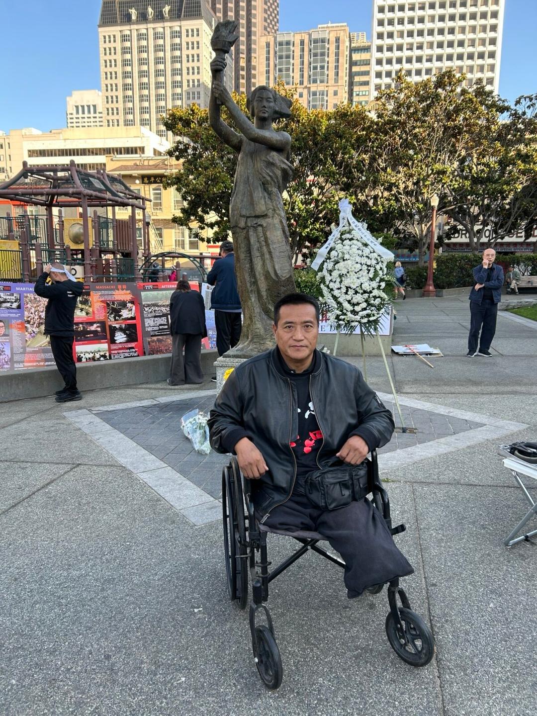 Fang Zheng, a pro-democracy activist whose legs were crushed by a Chinese military tank during the Tiananmen Square Massacre, attends the candlelight vigil in Portsmouth Square in San Francisco on June 3, 2025. (Nathan Su/The Epoch Times)