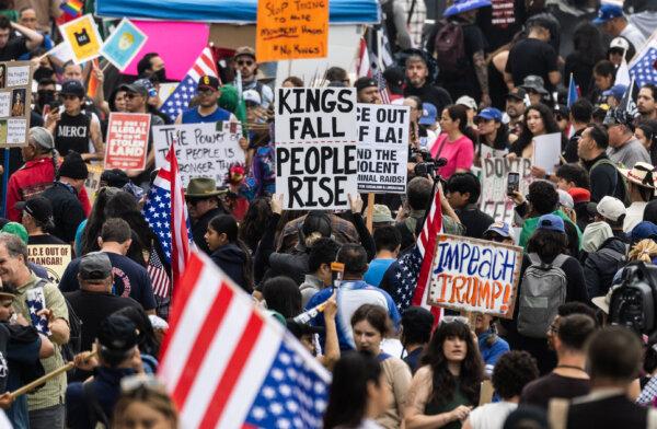 Demonstrators gather for the No Kings protest in Los Angeles on June 14, 2025. (John Fredricks/The Epoch Times)