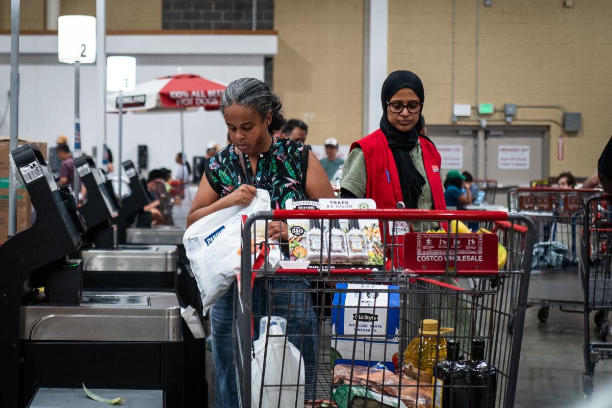 People shop at a store in Elkridge, Md., on July 11, 2025. (Madalina Kilroy/The Epoch Times)