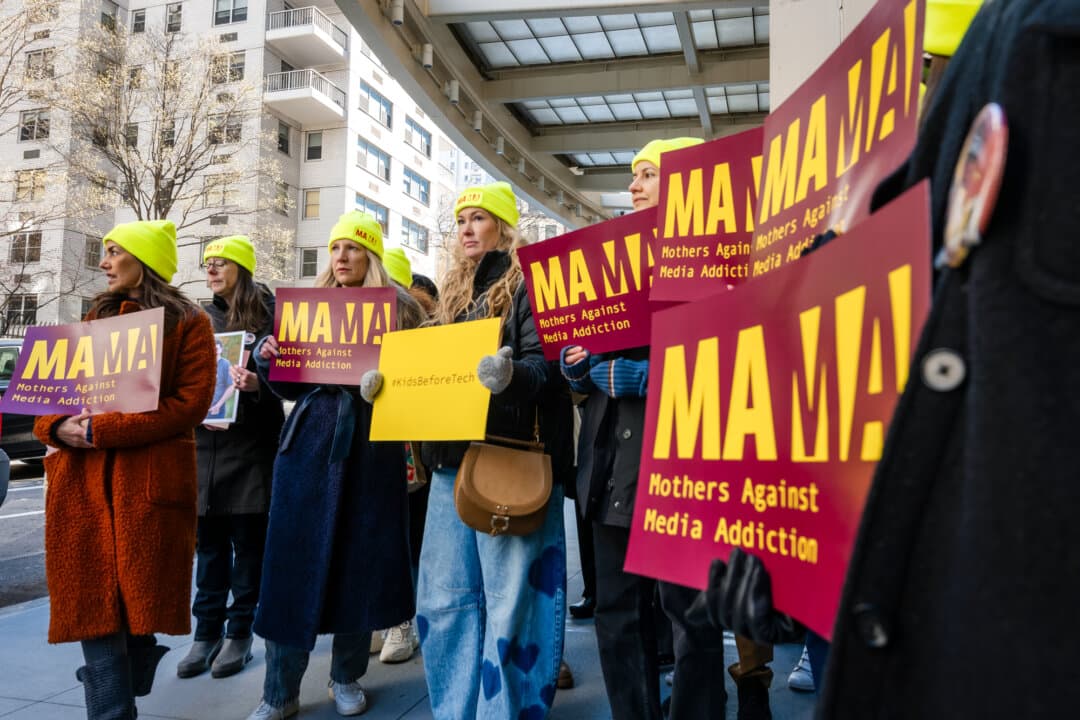 Members of Mothers Against Media Addiction are joined by city and state officials and parents to rally outside of Meta's New York offices in support of putting kids before big tech in New York City on March 22, 2024. (Spencer Platt/Getty Images)